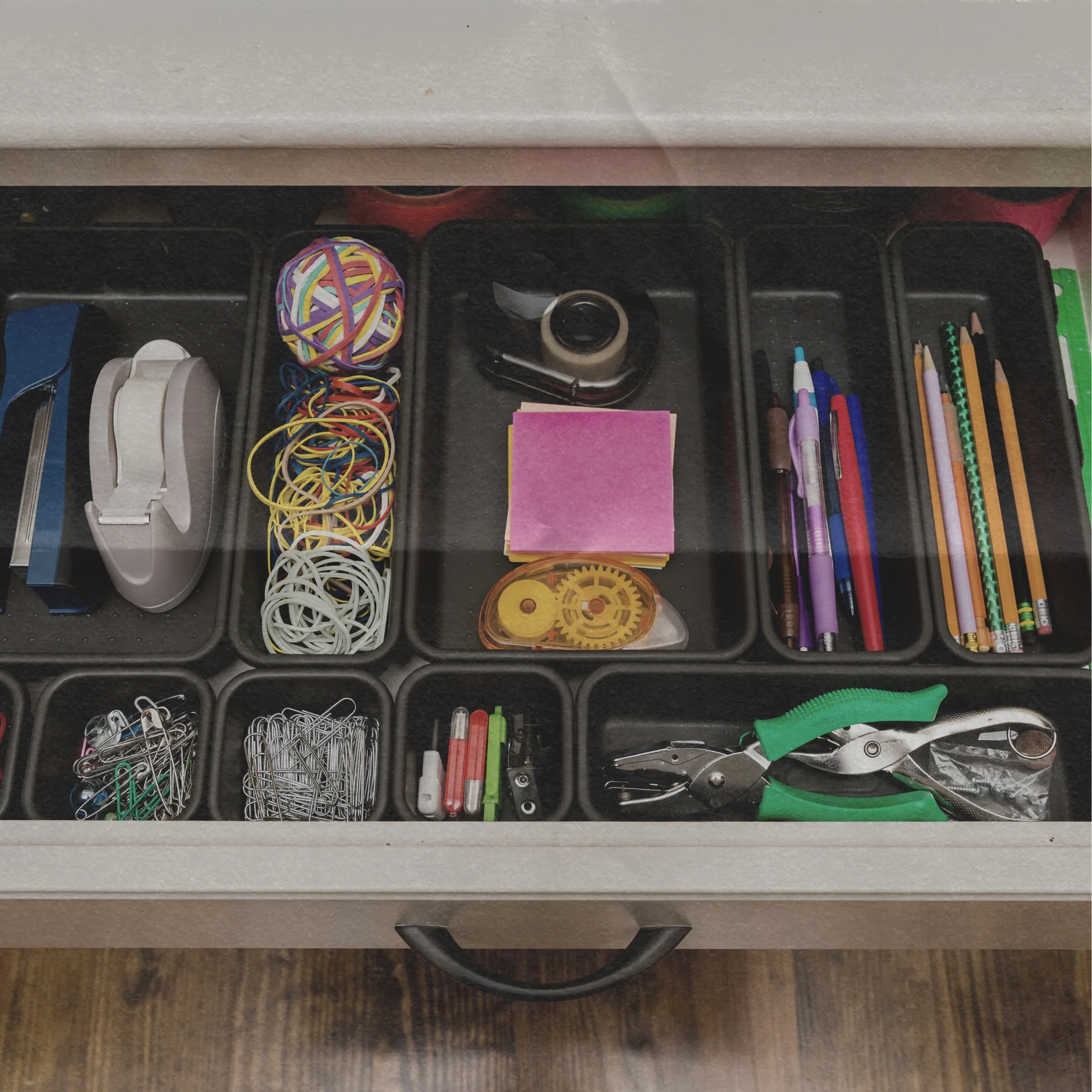 Dicas simples para organizar seu local de trabalho ou estudo